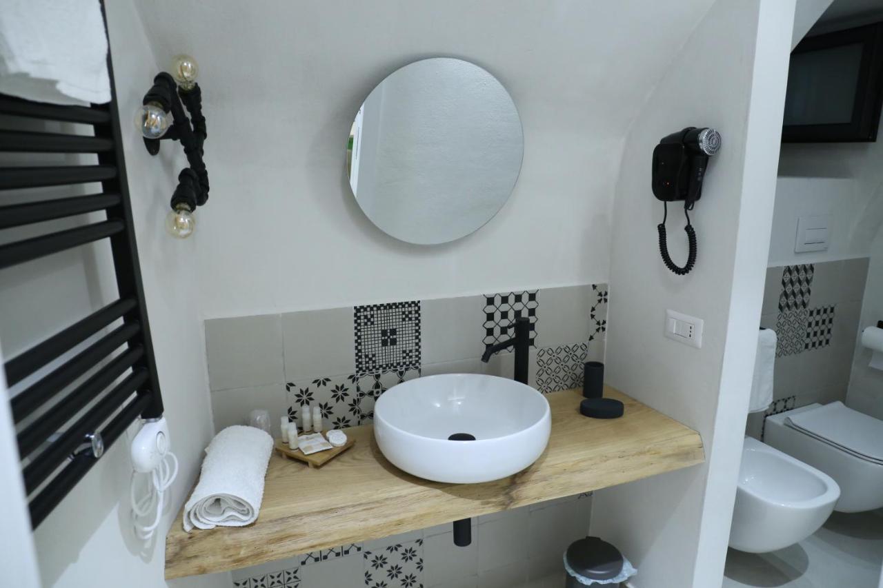 Locus Pendinelli Trani Bed & Breakfast Exterior foto