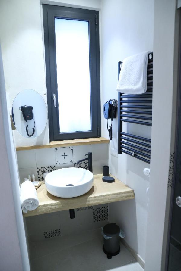 Locus Pendinelli Trani Bed & Breakfast Exterior foto