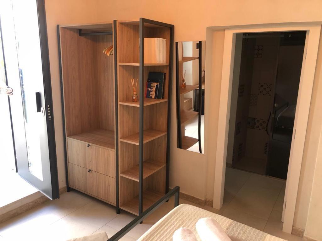 Locus Pendinelli Trani Bed & Breakfast Exterior foto