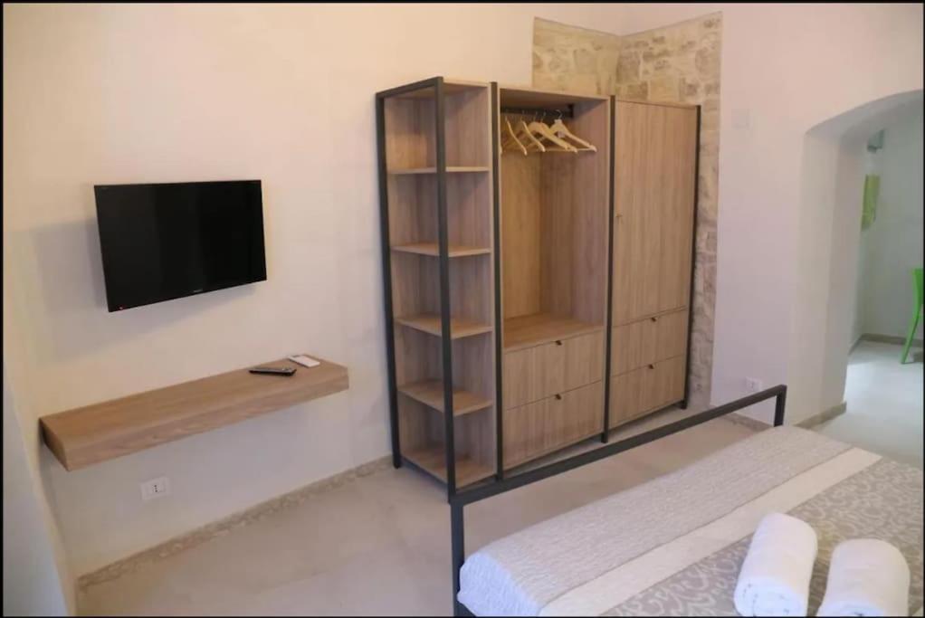Locus Pendinelli Trani Bed & Breakfast Exterior foto