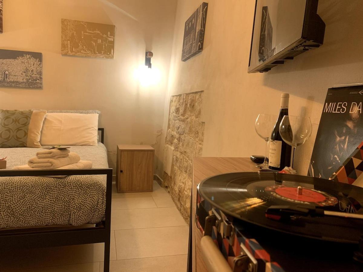 Locus Pendinelli Trani Bed & Breakfast Exterior foto